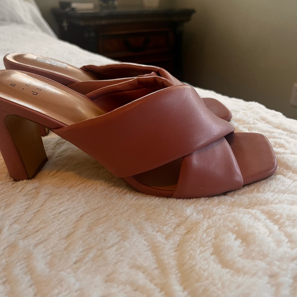 Mauve heels